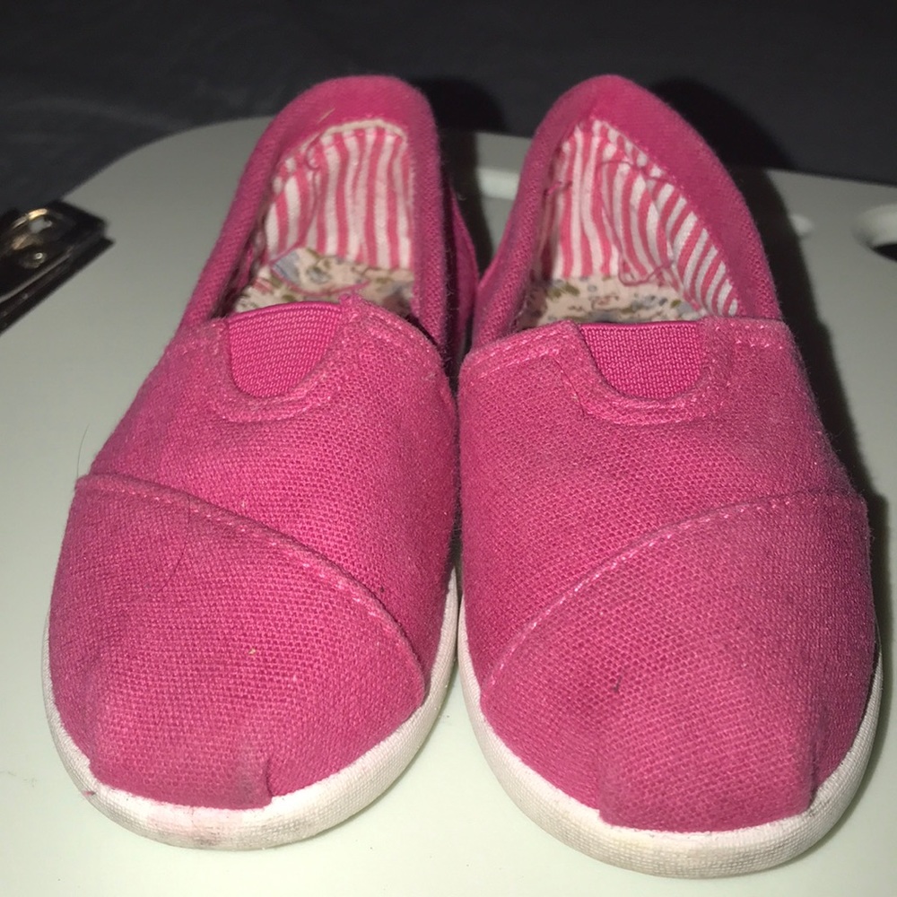 Tom like pink toddler shoes